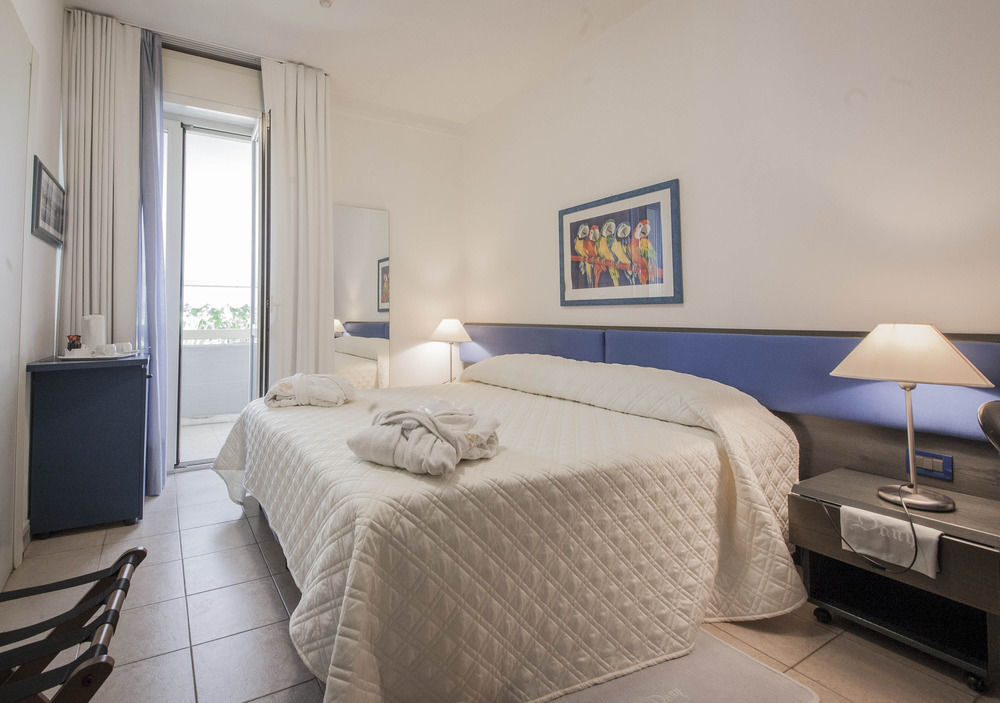 Dany 4* Marina di Massa